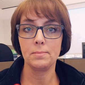 Meet your Posher, Dee